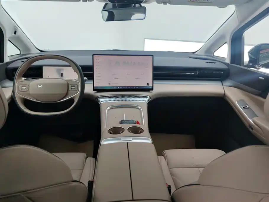 Xpeng X9 2025 pure electric 740 long battery life Max купить на сайте DeffCars