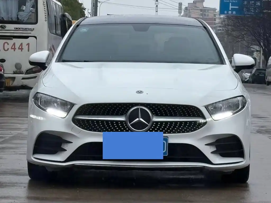Mercedes-Benz A-Class 2019 A 180 L Sports Sedan купить на сайте DeffCars