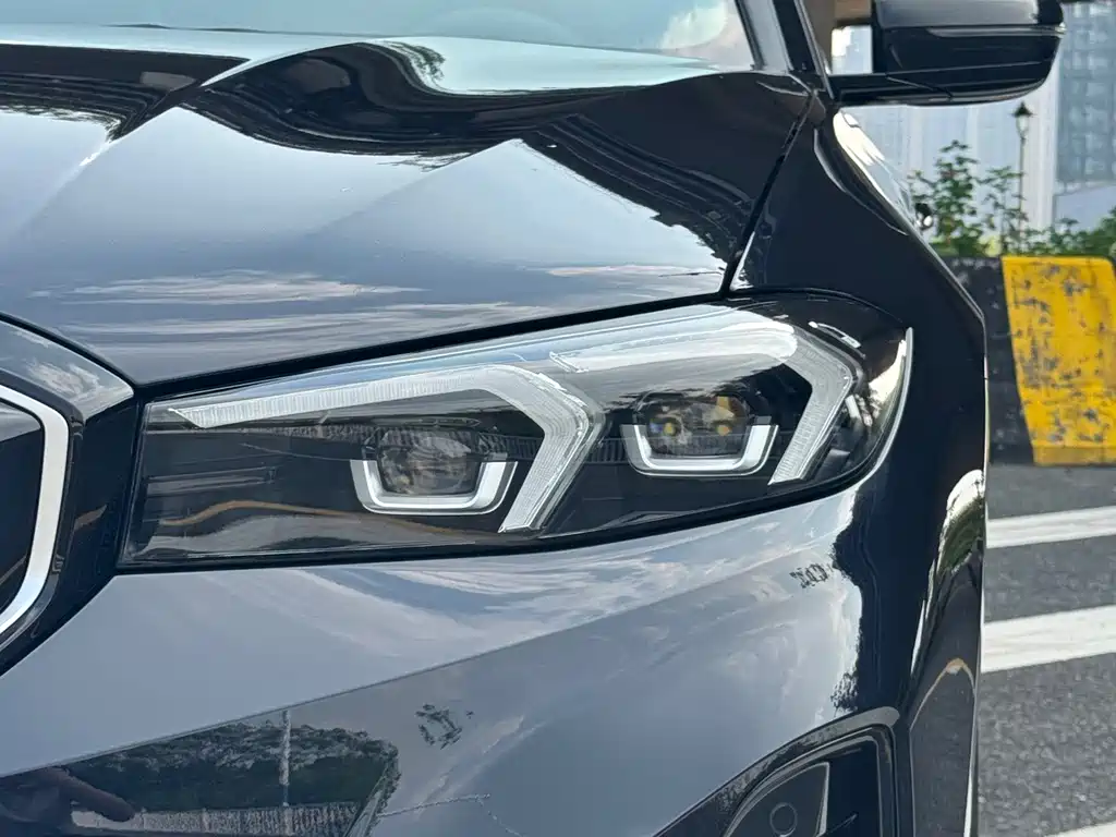 BMW i3 2023 eDrive 40L Night Package купить на сайте DeffCars