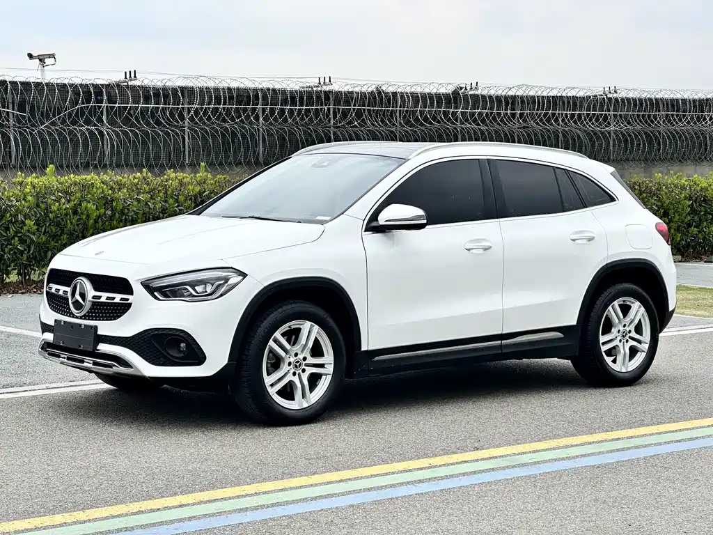 Mercedes-Benz GLA 2022 GLA 200 купить на сайте DeffCars