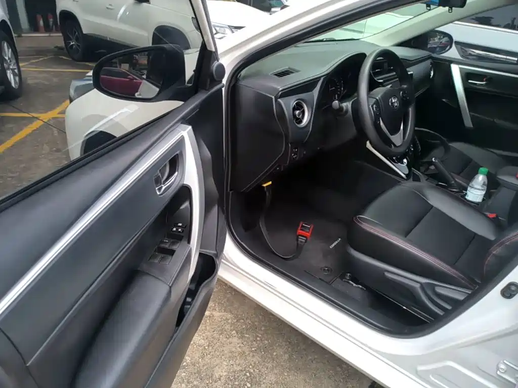 Corolla Dual Engine E+ 2019 1.8L E-CVT leading version купить на сайте DeffCars
