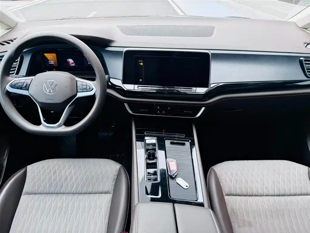 Weiran 2023 330TSI Business Edition купить на сайте DeffCars