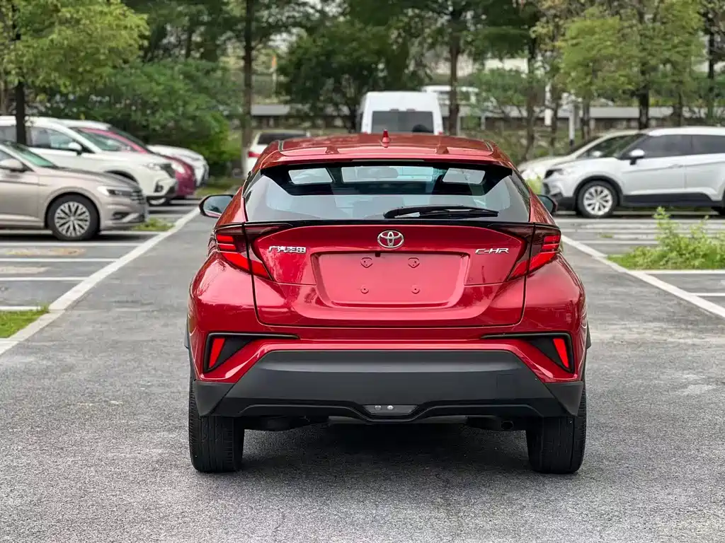 Toyota C-HR 2022 2.0L Leading Edition купить на сайте DeffCars