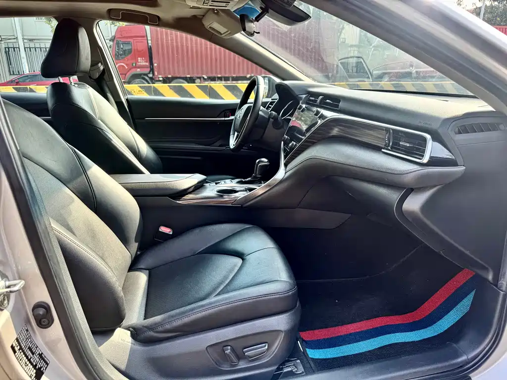 Camry 2019 2.5G Deluxe Edition National VI купить на сайте DeffCars