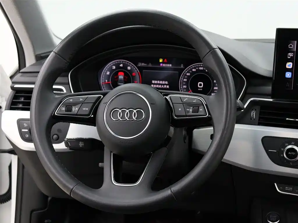 Audi A4L 2023 40 TFSI Fashionable and Dynamic купить на сайте DeffCars