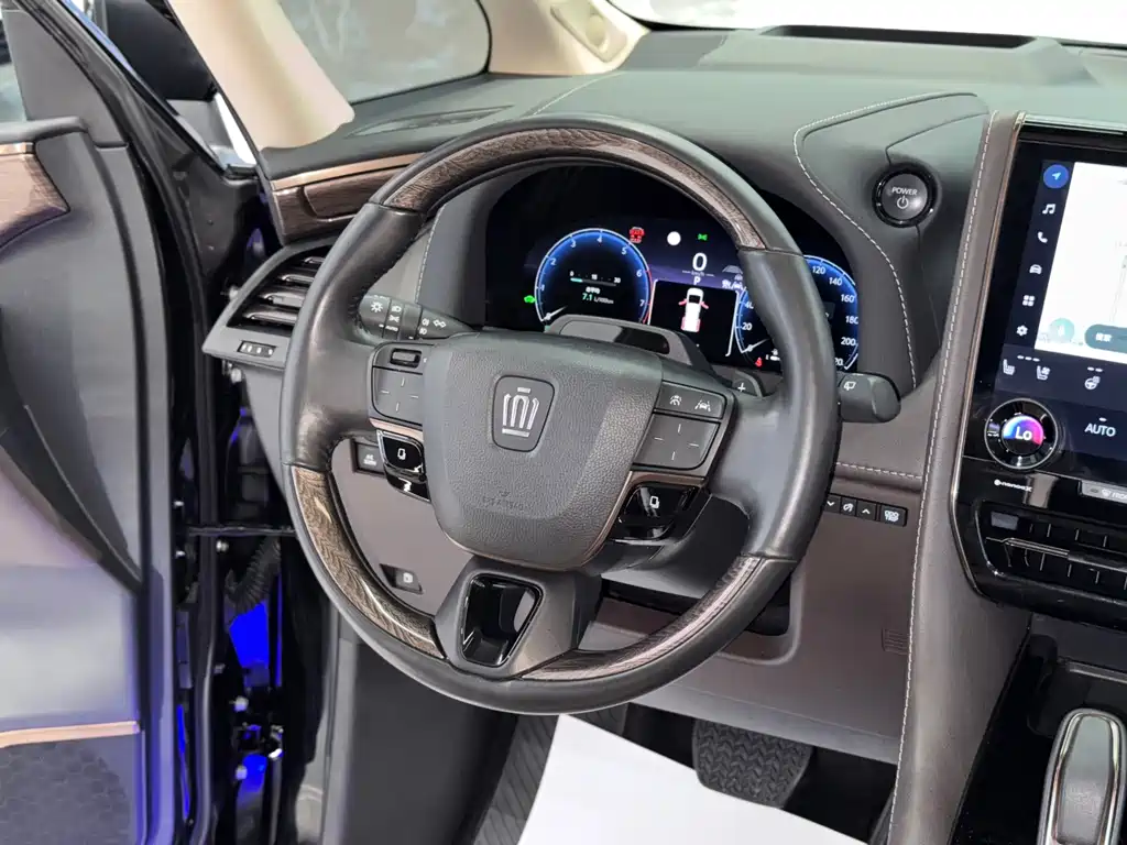 Wilfa 2024 Crown Dual Engine 2.5L Supreme Executive Edition купить на сайте DeffCars