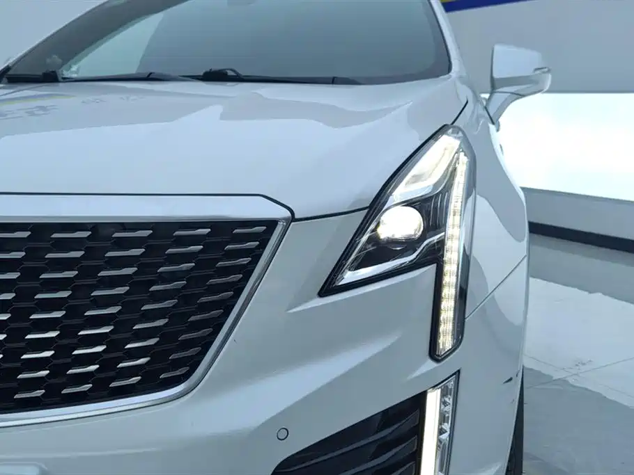 Cadillac XT5 2020 28T luxury model купить на сайте DeffCars