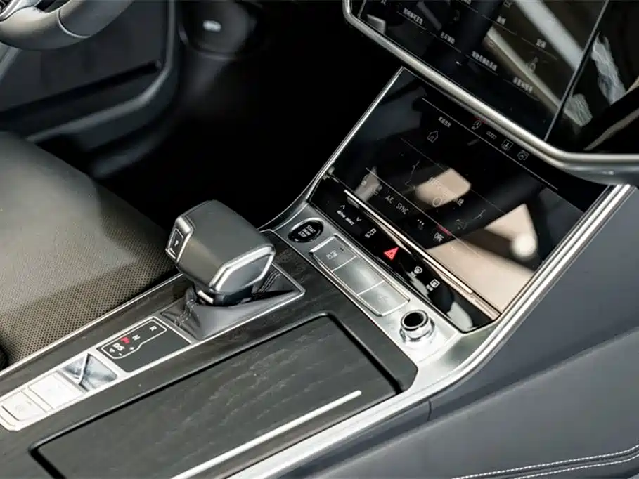 Audi A6L 2024 55 TFSI quattro exclusive dynamic model купить на сайте DeffCars
