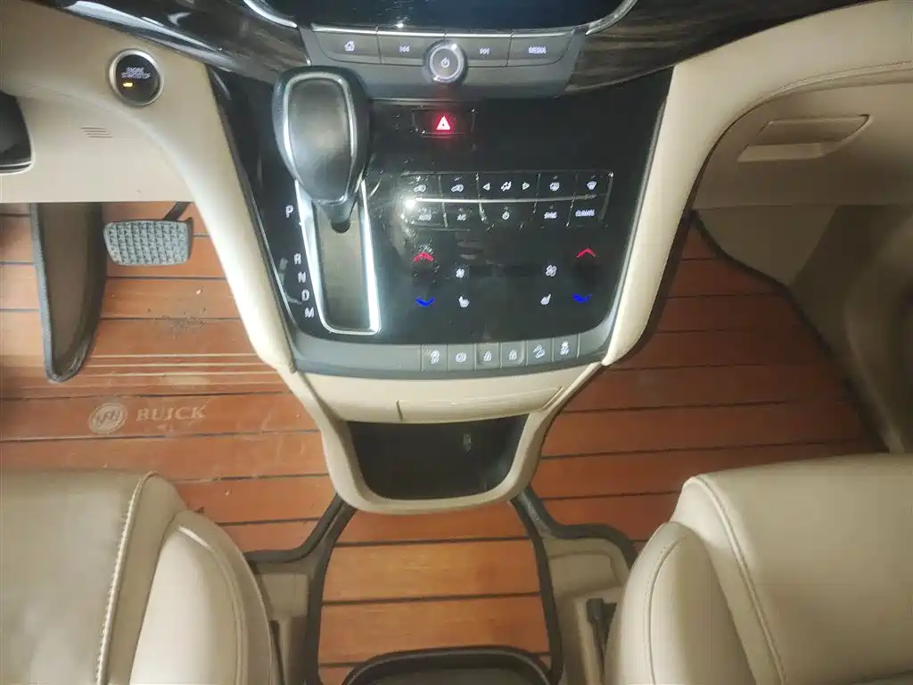 Buick GL8 2017 ES 28T luxury model National V купить на сайте DeffCars