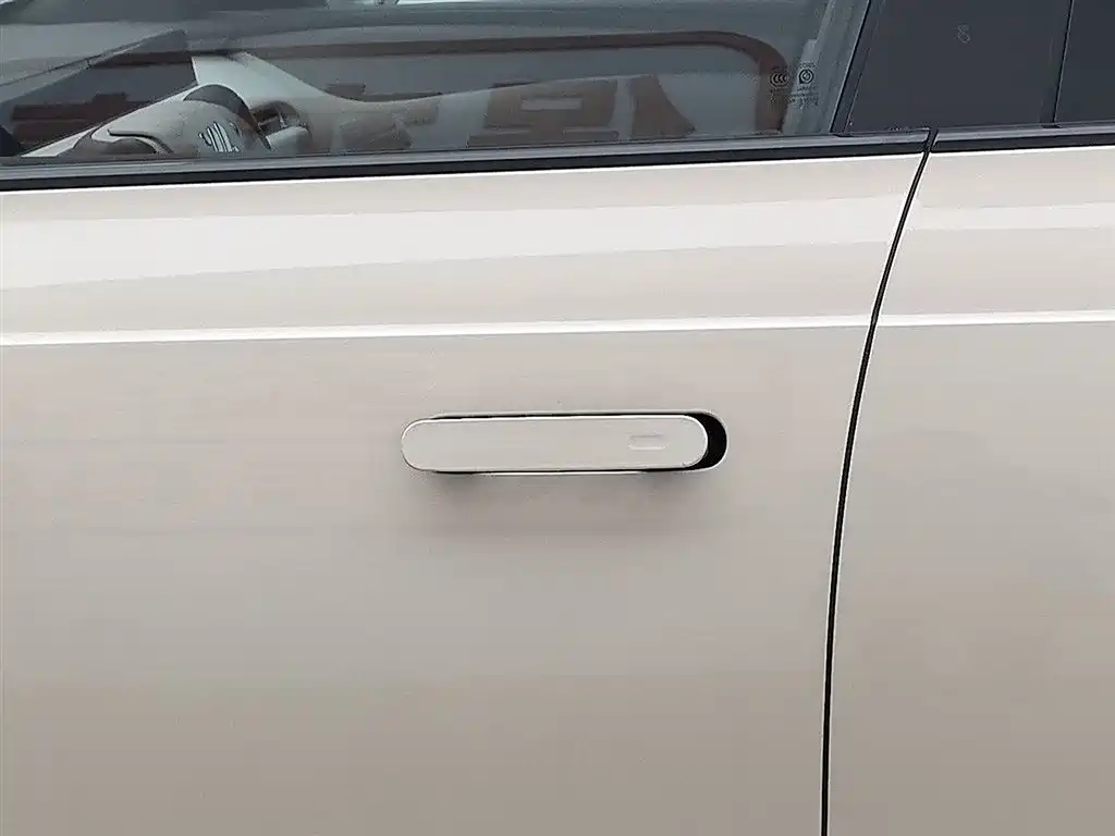 Zhiji LS7 2023 90kWh Elite four-wheel drive version купить на сайте DeffCars