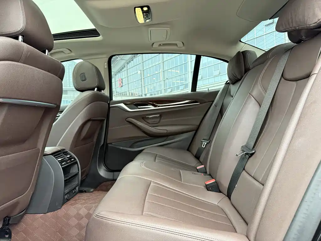 BMW 5 Series 2020 525Li Luxury Package купить на сайте DeffCars