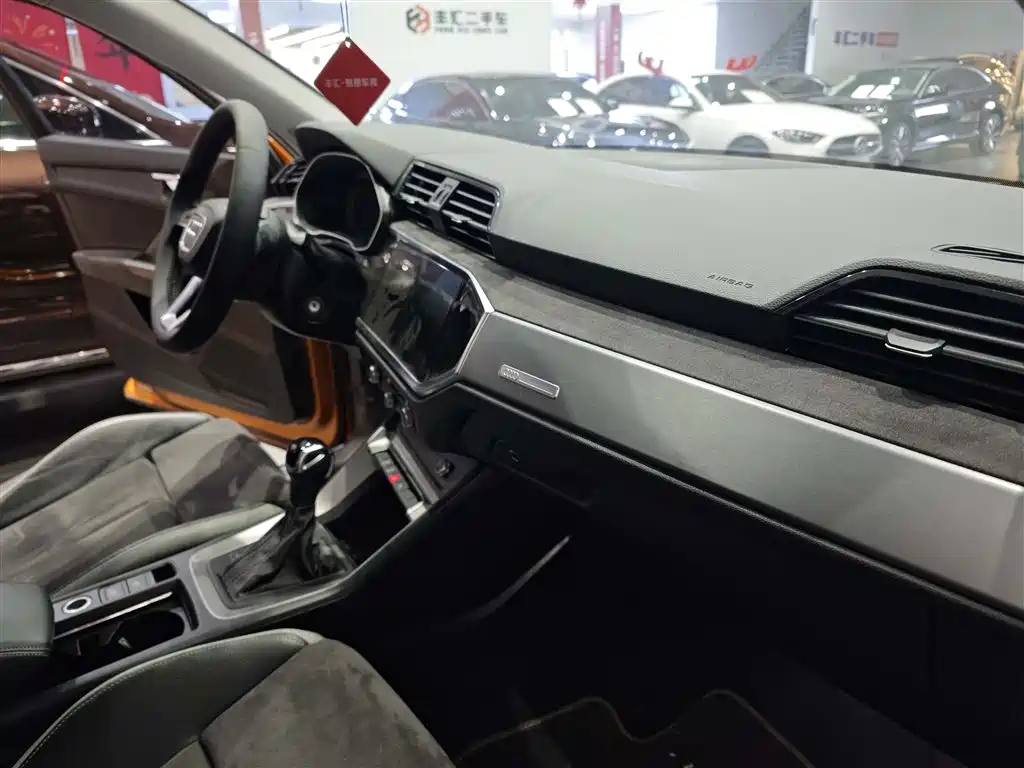 Audi Q3 2019 35 TFSI aggressive and dynamic купить на сайте DeffCars