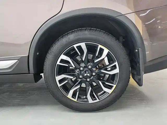 Outlander 2020 2.0L 2WD Enjoy Edition 5 seats купить на сайте DeffCars