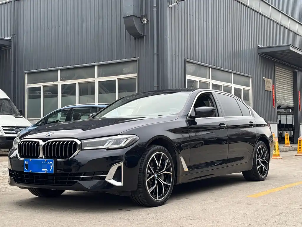 BMW 5 Series 2023 530Li Leading Luxury Package купить на сайте DeffCars