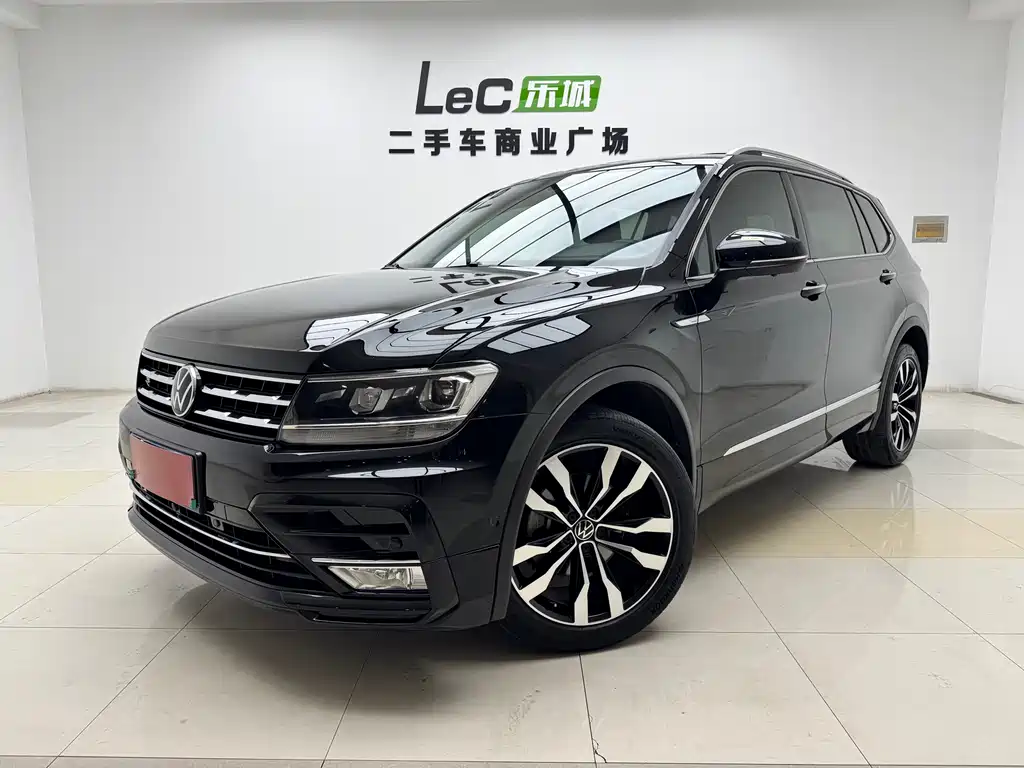 Tiguan L 2021 330TSI automatic two-wheel drive R-Line version купить на сайте DeffCars