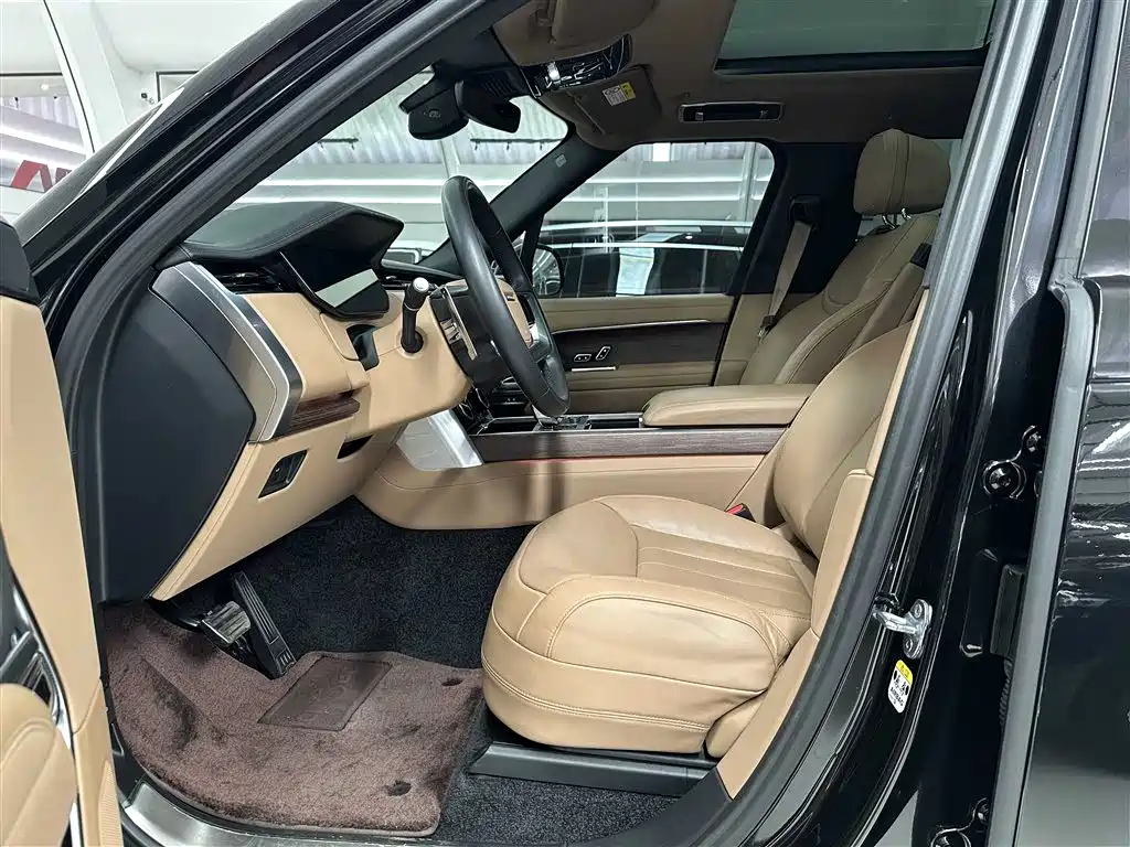 Range Rover 2023 facelift 3.0 L6 400PS Extended Edition купить на сайте DeffCars
