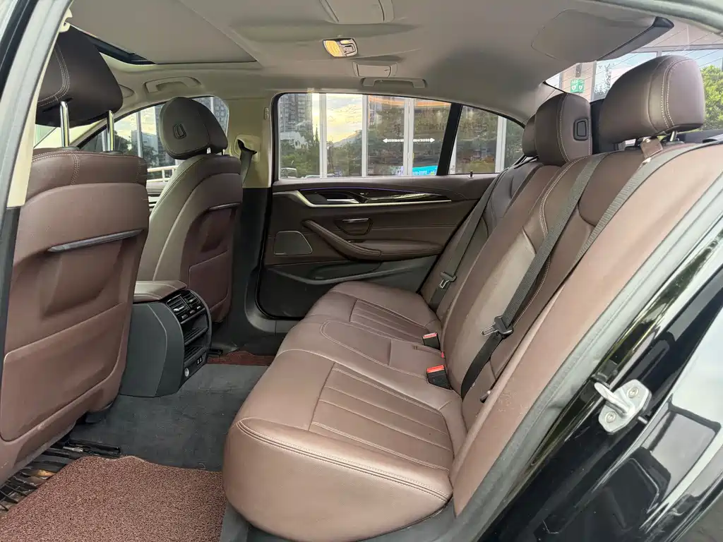 BMW 5 Series 2020 525Li Luxury Package купить на сайте DeffCars