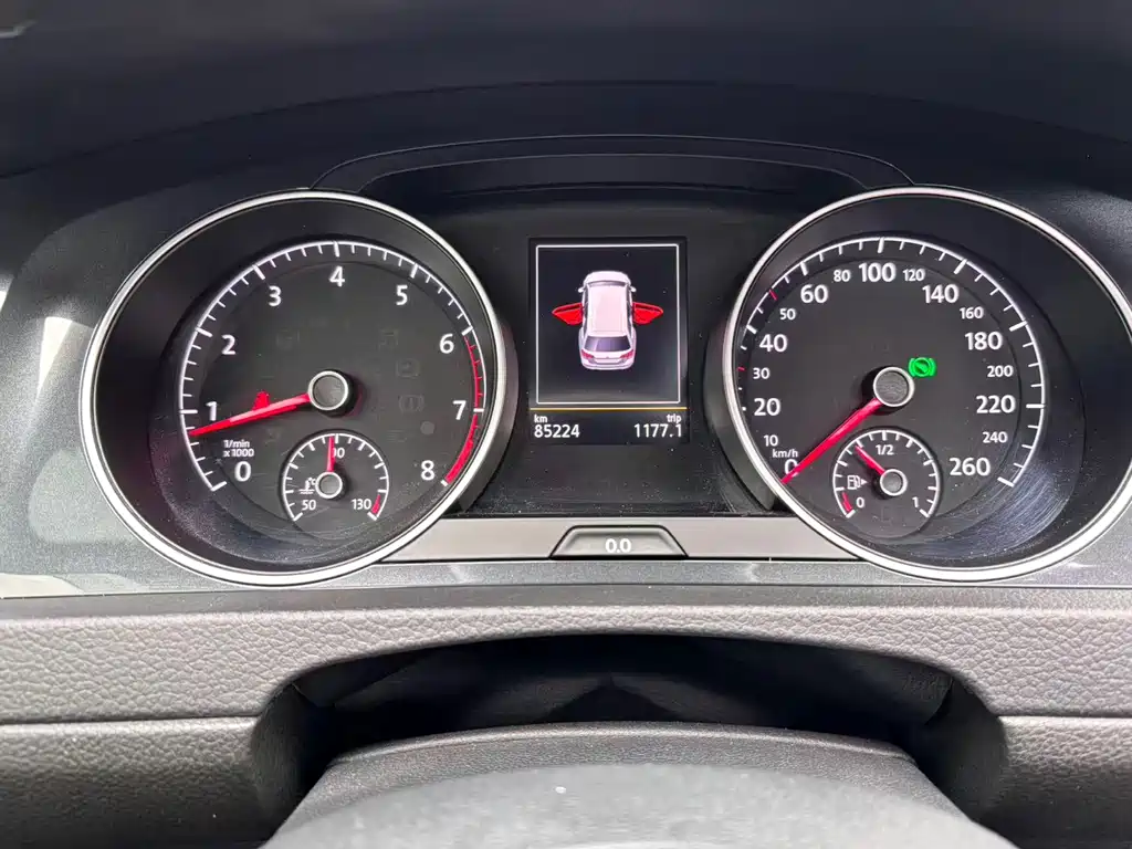 Golf (Imported) 2019 1.8TSI Travel Edition купить на сайте DeffCars