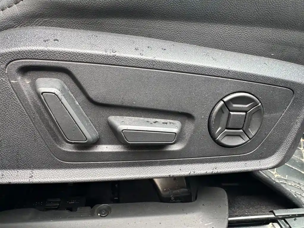 Audi A6L New Energy 2020 55 TFSI e quattro купить на сайте DeffCars