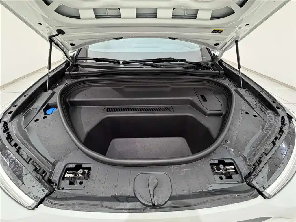 Audi Q6L e-tron 2026 super long range version купить на сайте DeffCars