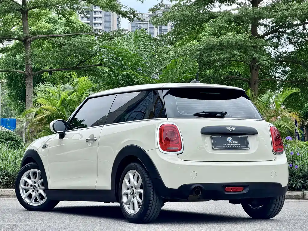 MINI 2019 1.5T ONE PLUS купить на сайте DeffCars