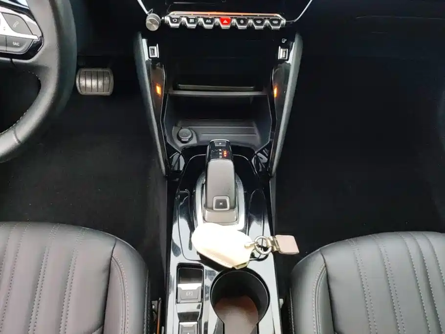 Peugeot 2008 2022 230THP THE ONE купить на сайте DeffCars