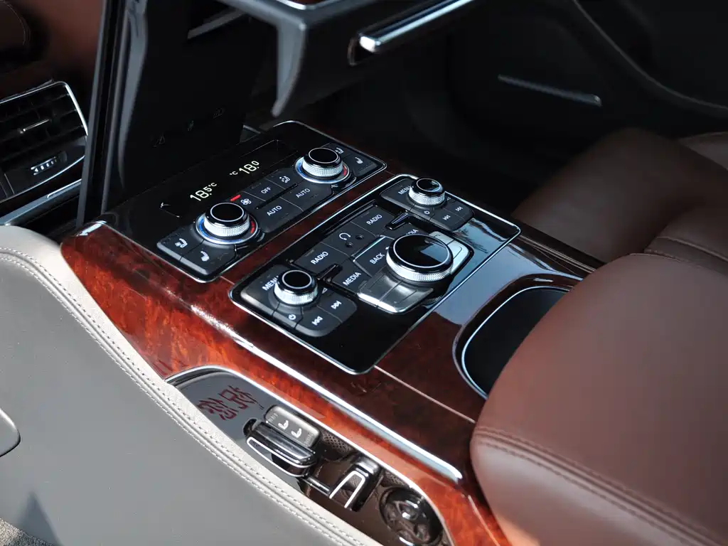 Audi A8 2011 A8L 3.0 TFSI quattro premium model 245kW купить на сайте DeffCars