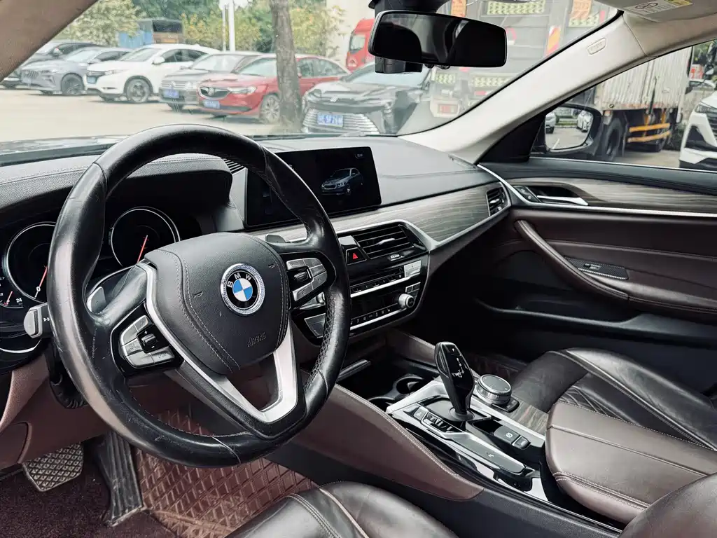 BMW 5 Series 2018 facelift 530Li leading model luxury package купить на сайте DeffCars