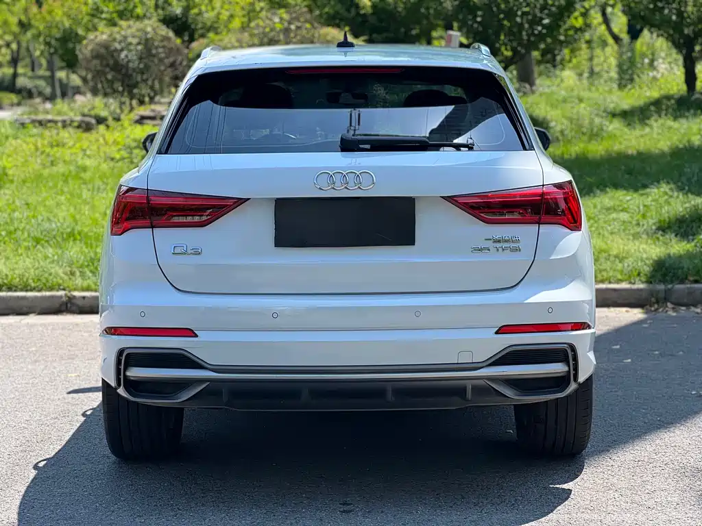 Audi Q3 2020 35 TFSI Fashionable and Dynamic купить на сайте DeffCars