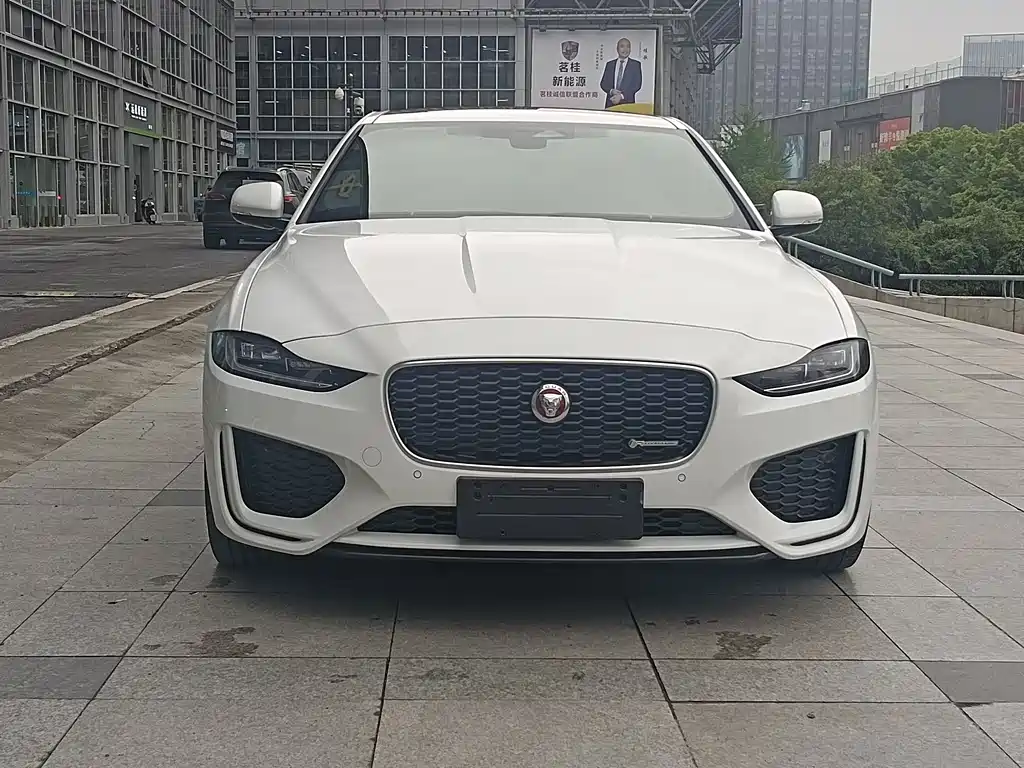 Jaguar XEL 2024 2.0T 250PS R-DYNAMIC S aggressive sports version купить на сайте DeffCars