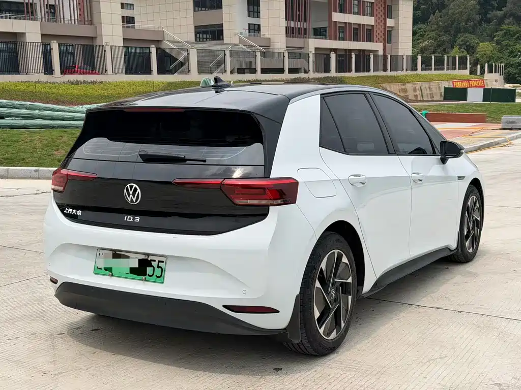 Volkswagen ID.3 2023 Pure Intelligent Edition купить на сайте DeffCars