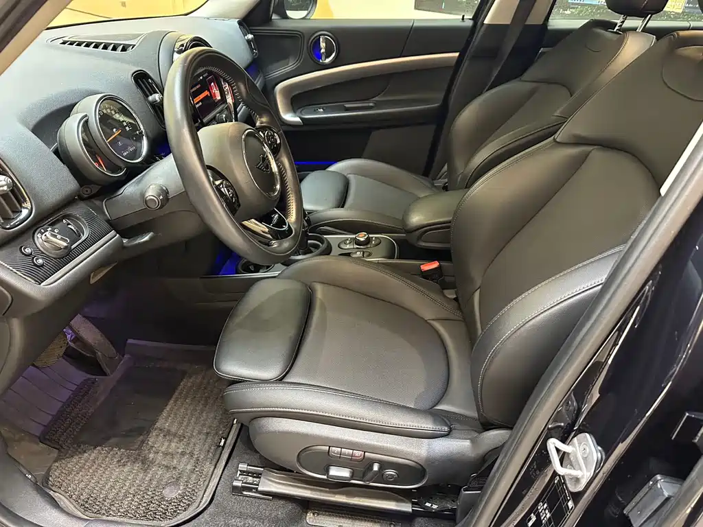 MINI COUNTRYMAN 2021 1.5T COOPER Connoisseur купить на сайте DeffCars