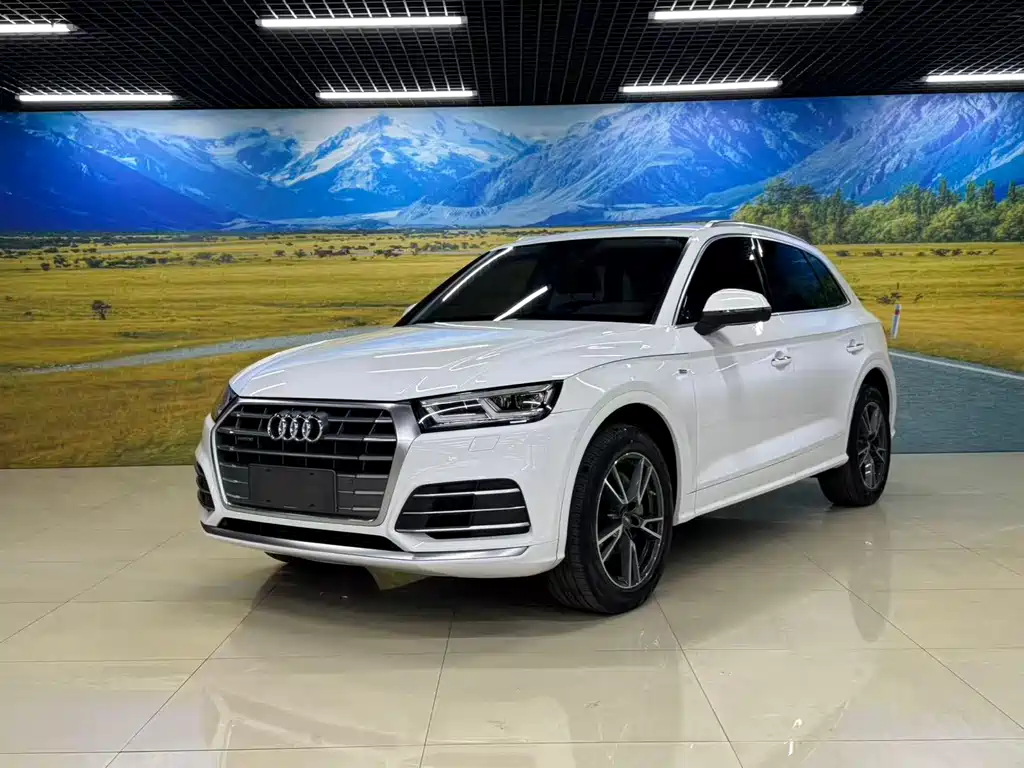 Audi Q5L 2018 40 TFSI enjoys fashionable style, National V купить на сайте DeffCars