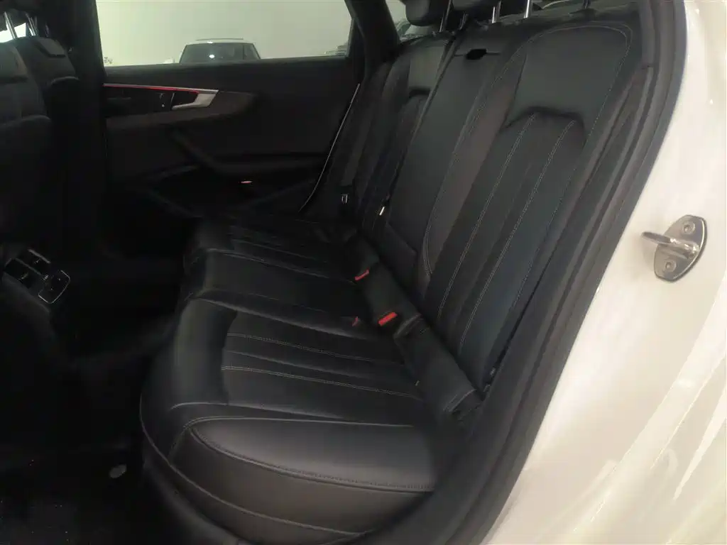 Audi A4L 2023 40 TFSI luxury and dynamic model купить на сайте DeffCars