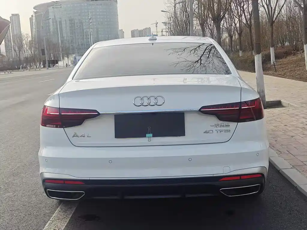 Audi A4L 2024 40 TFSI Fashionable and Dynamic купить на сайте DeffCars