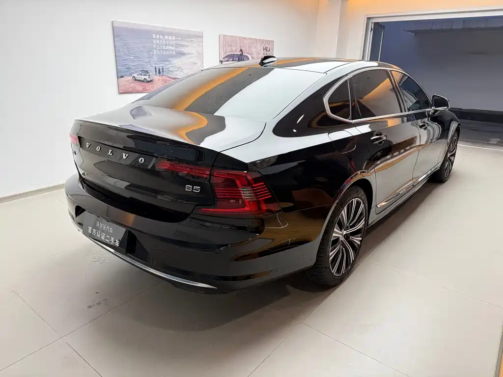 Volvo S90 2025 B5 Zhiyuan Luxury Edition купить на сайте DeffCars