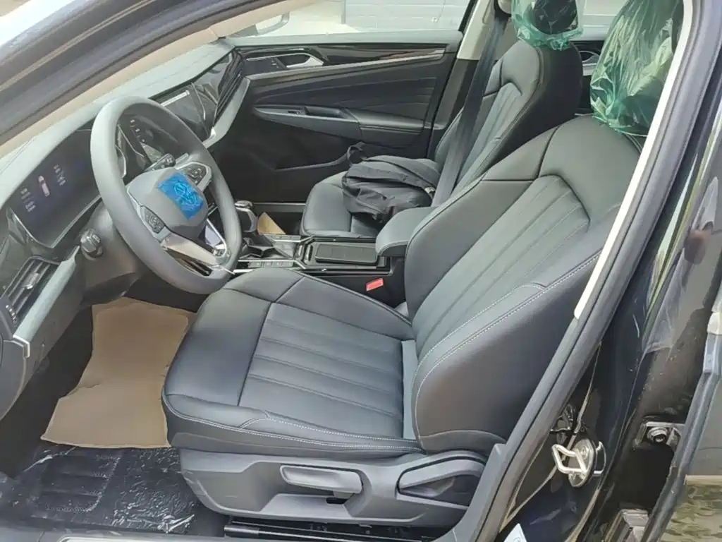 Passat Plug-in Hybrid 2025 430PHEV Hybrid Business Edition купить на сайте DeffCars