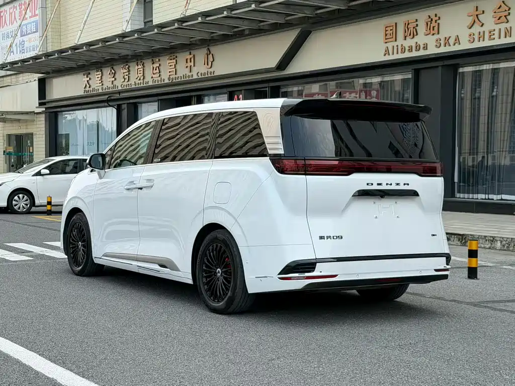 Denza D9 2022 DM-i 970 four-wheel drive flagship model купить на сайте DeffCars