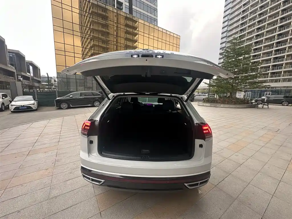 Touron 2021 Touron X 330TSI two-wheel drive luxury version купить на сайте DeffCars