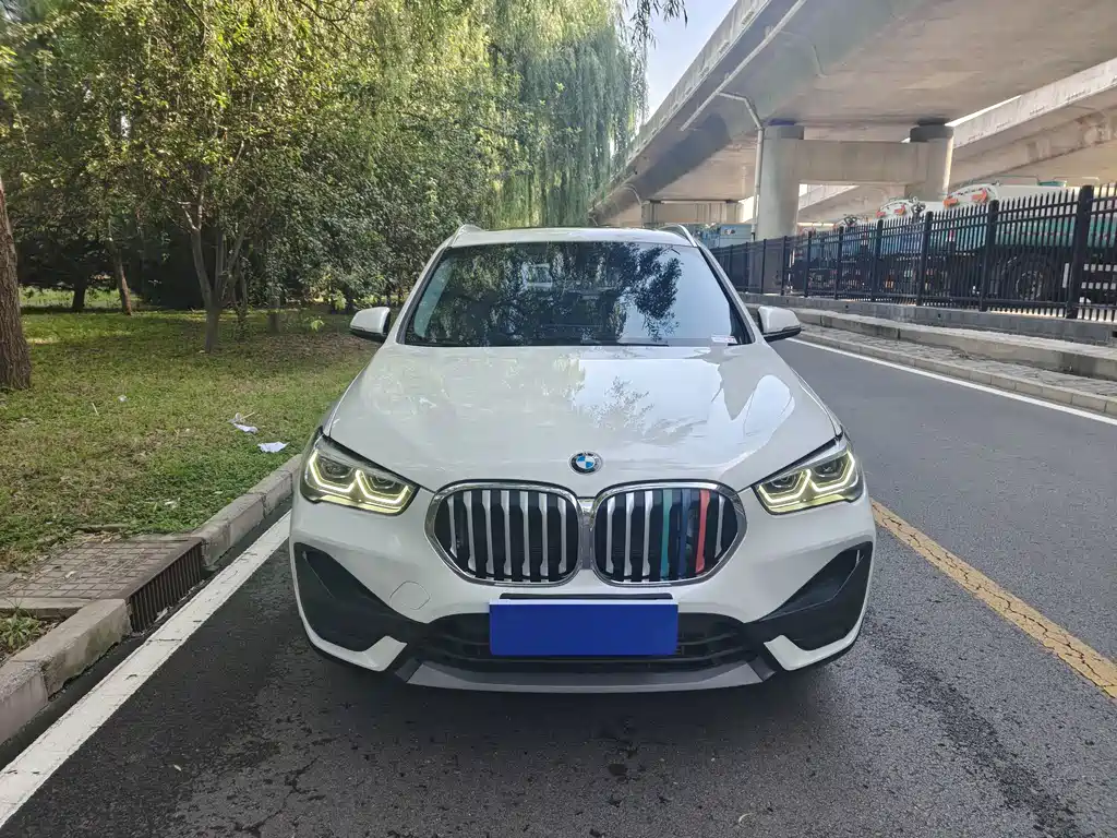 BMW X1 2021 sDrive25Li Leading Model купить на сайте DeffCars
