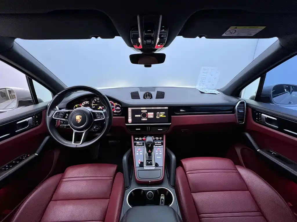 Cayenne New Energy 2021 Cayenne E-Hybrid 2.0T купить на сайте DeffCars