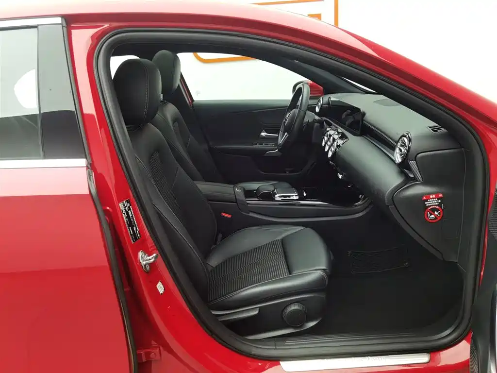 Mercedes-Benz A-Class Imported 2019 A 200 Dynamic купить на сайте DeffCars