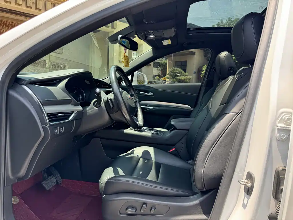 Cadillac XT4 2020 facelift 28T two-wheel drive leading model купить на сайте DeffCars