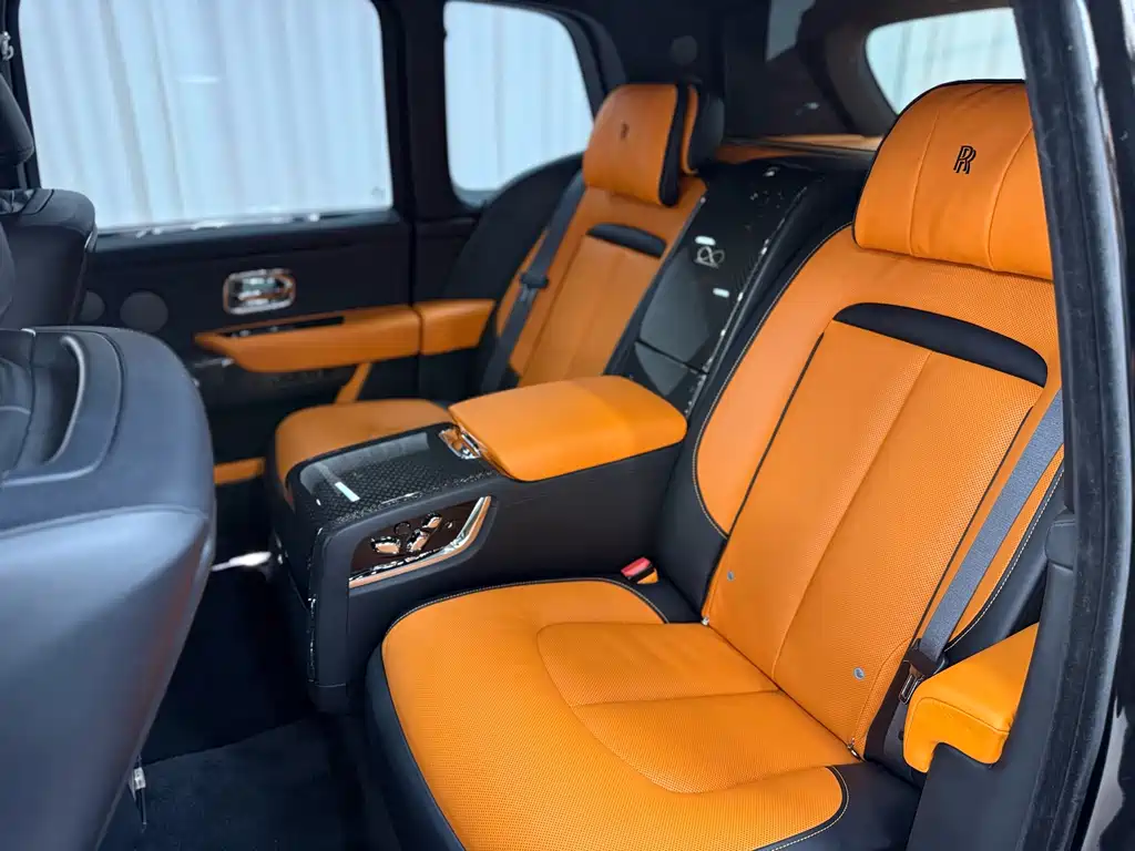 Cullinan 2020 Black Badge купить на сайте DeffCars