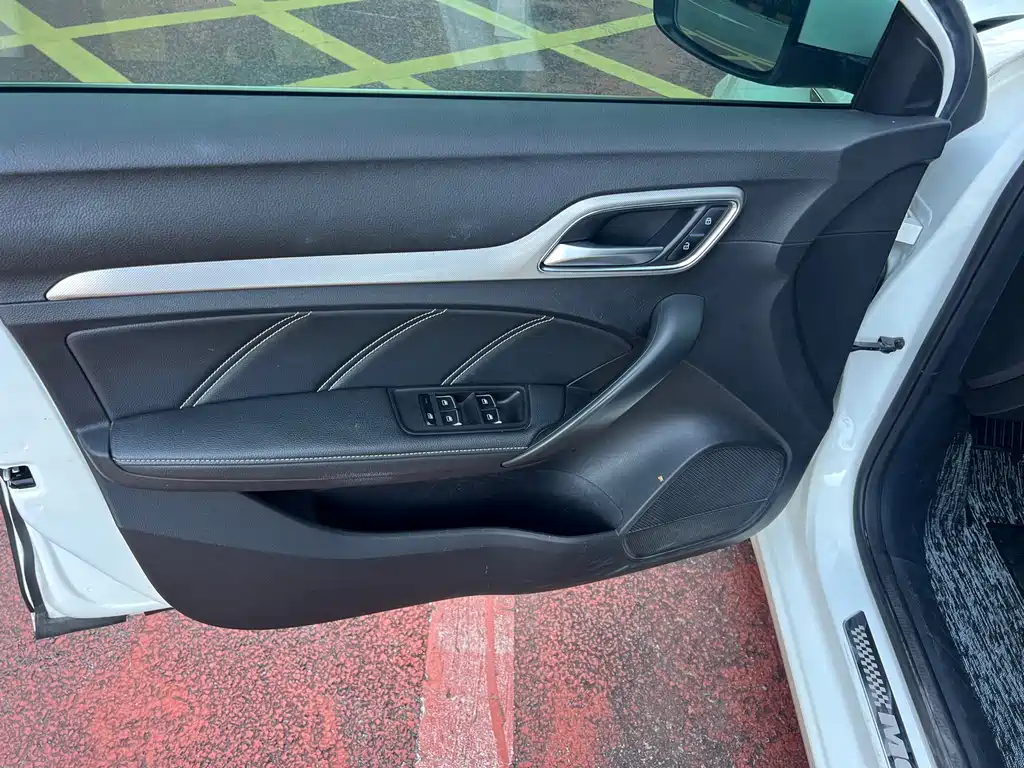 MG6 2017 20T automatic luxury smart connected version National V купить на сайте DeffCars