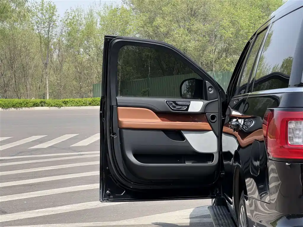 Navigator 2020 3.5T Honor Edition купить на сайте DeffCars