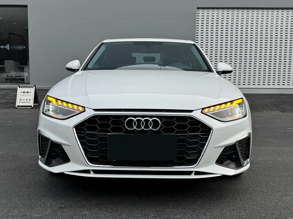 Audi A4L 2020 40 TFSI Fashionable and Dynamic купить на сайте DeffCars