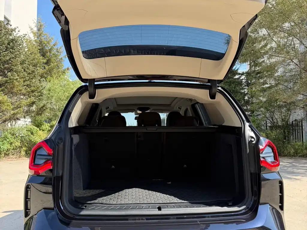 BMW X3 2023 Facelift xDrive30i Leading M Night Package купить на сайте DeffCars