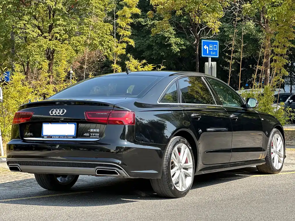 Audi A6L 2018 30th anniversary model 45 TFSI quattro sporty купить на сайте DeffCars