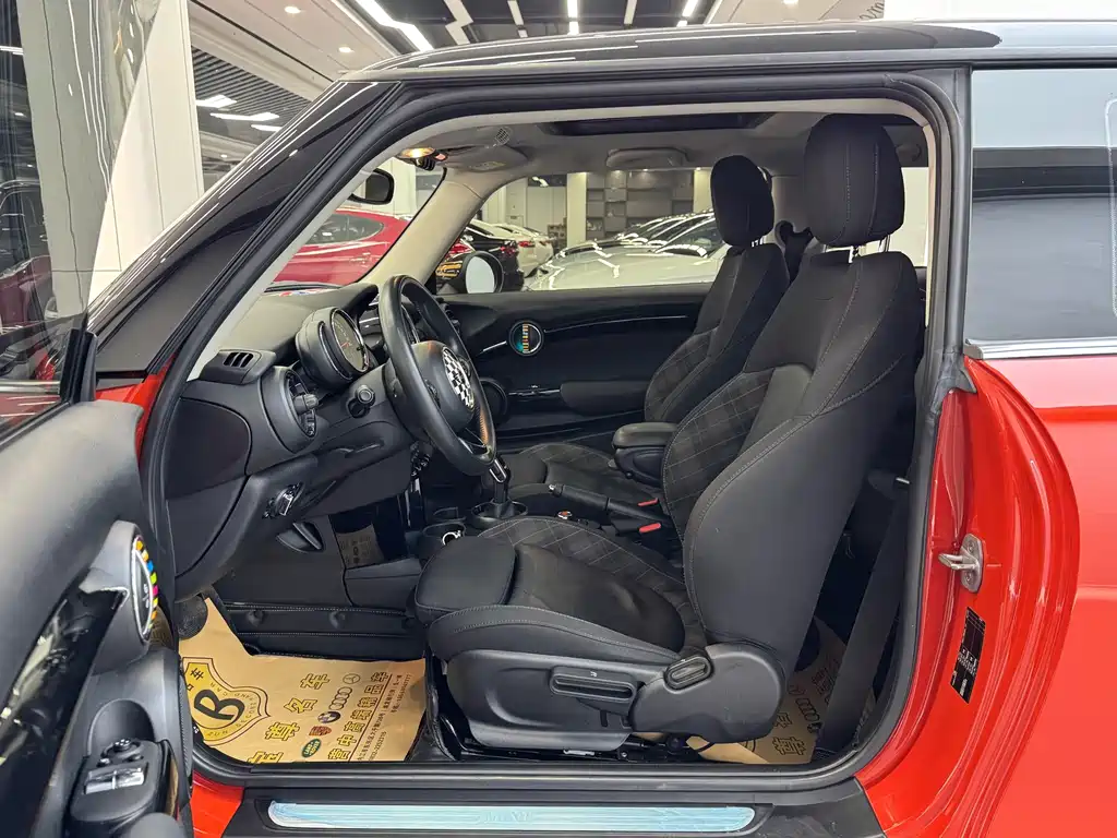 MINI 2018 1.5T COOPER Classic купить на сайте DeffCars